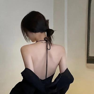 坟墓舞者
